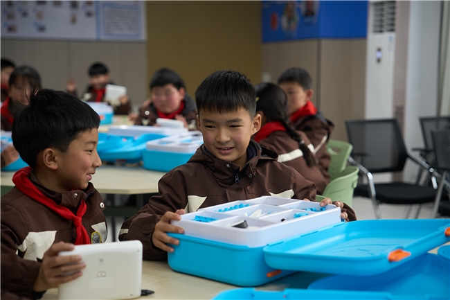 俞浩慈善基金会“未来教室”全面升级 探索创新人才培育新路径插图2 俞浩慈善基金会“未来教室”全面升级 探索创新人才培育新路径插图2