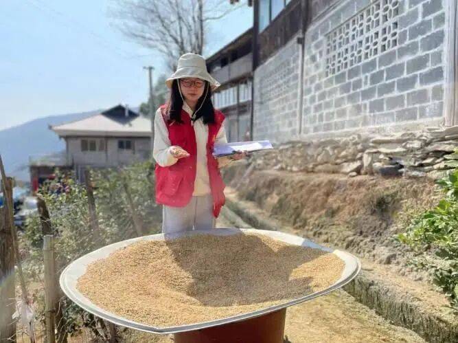 33岁广西驻村干部因病去世：清华硕士毕业，孩子还不到一岁插图