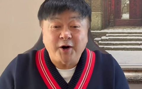 景区试戴帽子被要价5元，演员洪剑涛致歉：不知道乌毡帽特殊材质不易清理