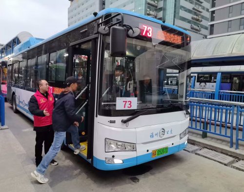超400辆金旅纯电动公交车陆续投用 福州绿色公交“链”万家插图1
