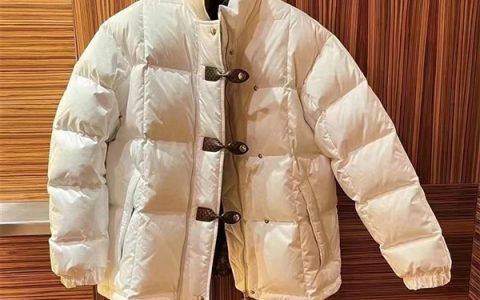 棉服和羽绒服谁更暖和：看完你就知道怎么买了