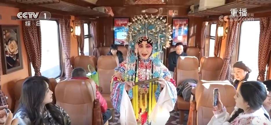 5.95亿人次、847.89亿元……透过数据看“流动的中国”释放万马奔腾的活力插图