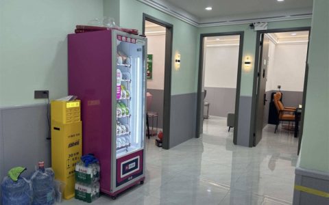 为什么说南迪售货机是店铺降本增效的首选！