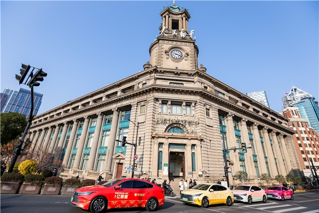 ​徐福记新年糖花车“巡沪”，解锁海派新春的N种打开方式