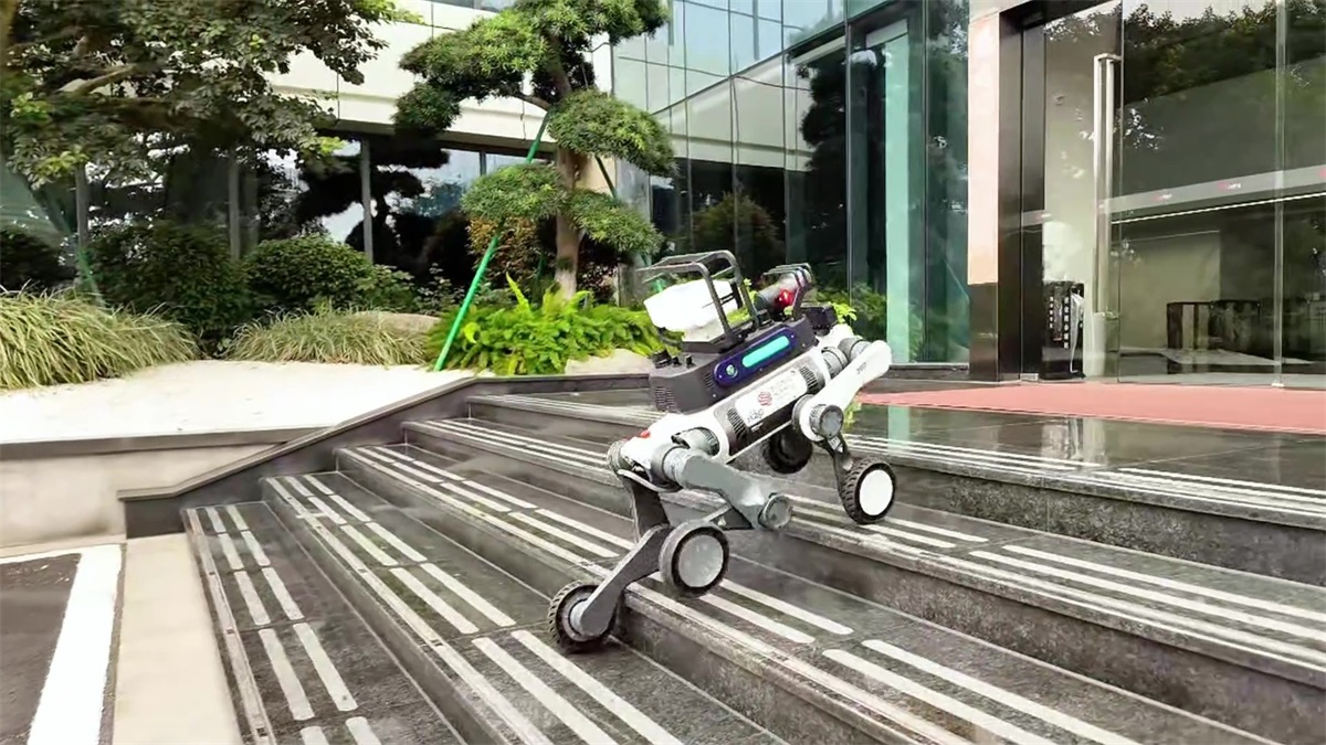 安防进入“具身智能时代”：云深处科技机器狗重构园区巡逻体系插图