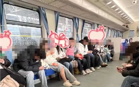 便宜又明亮！网友在贵州坐到地铁式火车 12306回应