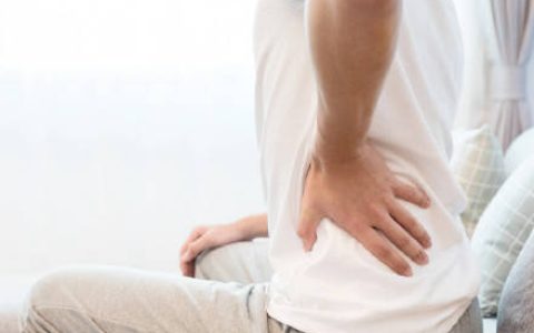 哪些原因可能会造成年轻人腰痛？