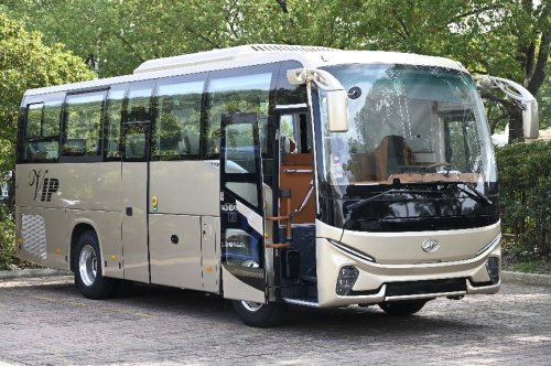 苏州金龙“公路和谐号”：打造高端商旅客运新标准