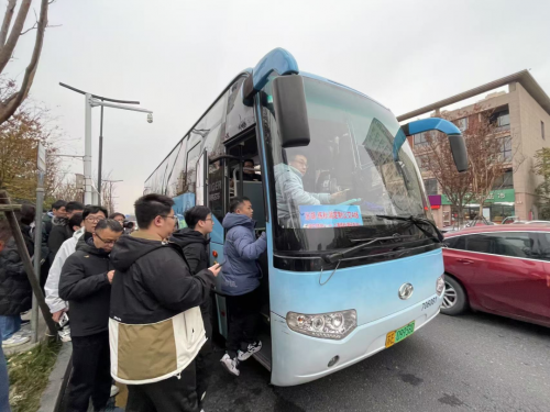 定制公交获央视点赞：苏州金龙助力长三角区域协同“加速跑”插图1