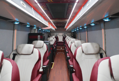 品牌影响力持续攀升！苏州金龙荣获“影响中国客车业”两项大奖插图2