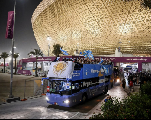 冠军巡游座驾!苏州金龙海格巴士护航非洲杯冠军庆典插图3 冠军巡游座驾!苏州金龙海格巴士护航非洲杯冠军庆典插图3