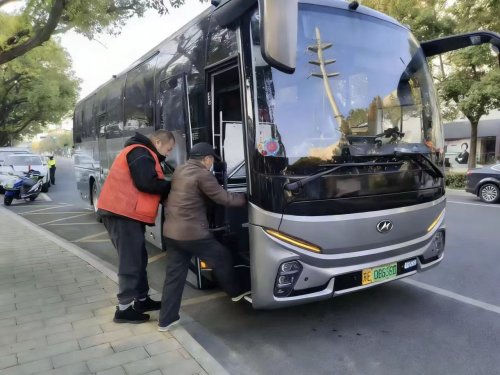 定制公交获央视点赞：苏州金龙助力长三角区域协同“加速跑”插图3