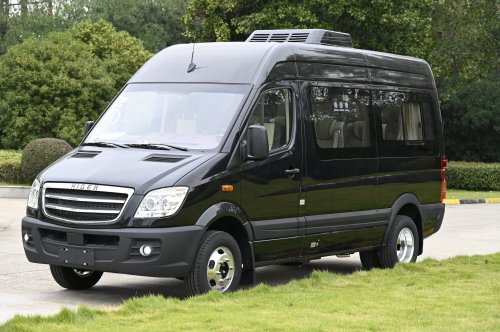 品牌影响力持续攀升！苏州金龙荣获“影响中国客车业”两项大奖插图5