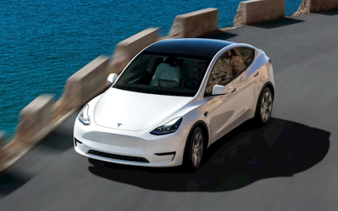 特斯拉公布2025年财报：营收史上首次下滑 全年净利润38亿美元近腰斩