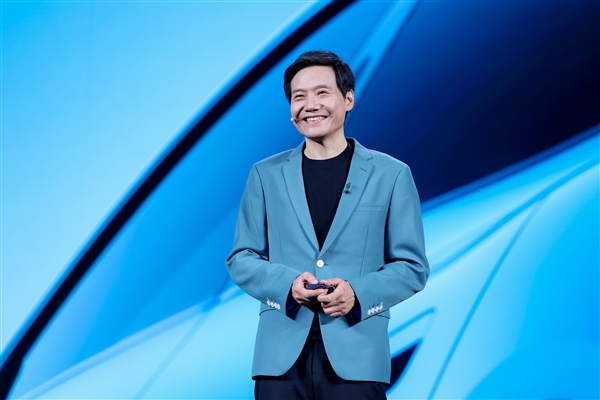 雷军回应身高质疑怕被说“虚假宣传”：认真量了 还是1米81插图