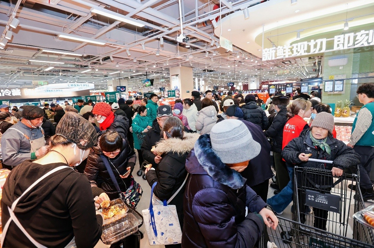 日销14万枚鲜鸡蛋，京东七鲜超市北京荟聚店开业引爆抢“鲜”潮插图