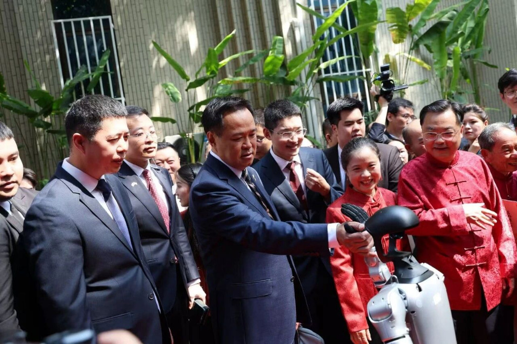 泰国浙江商会助力中国大使馆新春招待会—浙江智能科技获泰国总理高度赞誉插图6