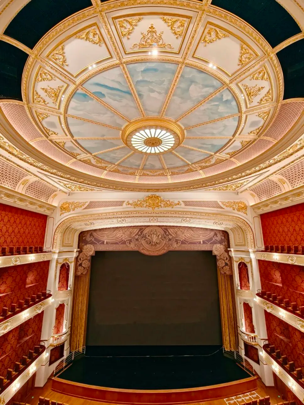 试运营启幕！丝路视觉见证龙岗国际艺术中心璀璨绽放插图5