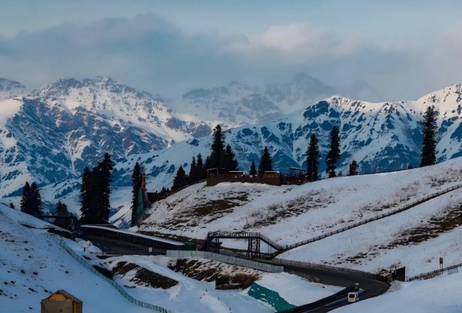 伊犁文旅联合同程旅行发布“伊犁潮玩卡”，助推冬季旅游“热”升级插图