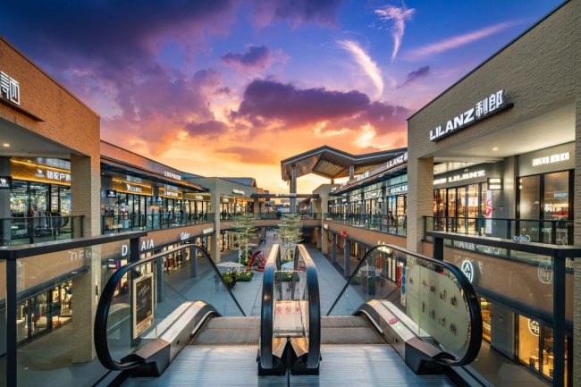 不止于购物，以“文化+微度假”打造“最美东方奥莱”插图2