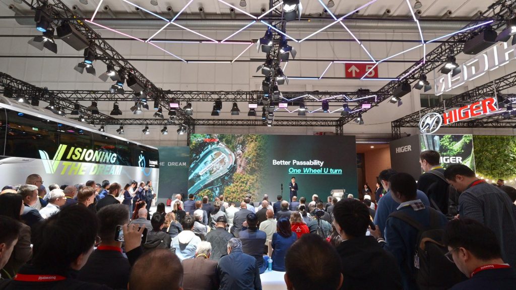 为经济社会发展注入强劲动能!苏州金龙获苏州市政府来信表彰插图2 为经济社会发展注入强劲动能!苏州金龙获苏州市政府来信表彰插图2