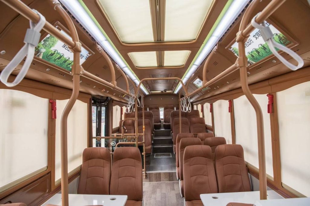 复古巴士穿行8D山城 苏州金龙风景巴士赋能现象级文旅爆款IP插图3 复古巴士穿行8D山城 苏州金龙风景巴士赋能现象级文旅爆款IP插图3