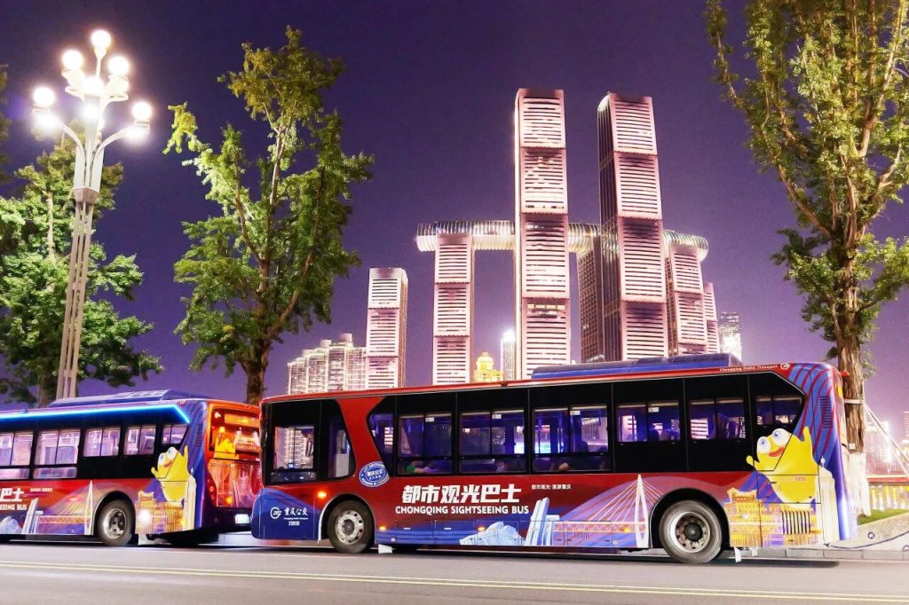 复古巴士穿行8D山城 苏州金龙风景巴士赋能现象级文旅爆款IP插图4 复古巴士穿行8D山城 苏州金龙风景巴士赋能现象级文旅爆款IP插图4