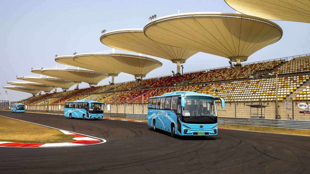 疾速背后，必有笃行！苏州金龙海格新V系圆满护航F1中国大奖赛插图1