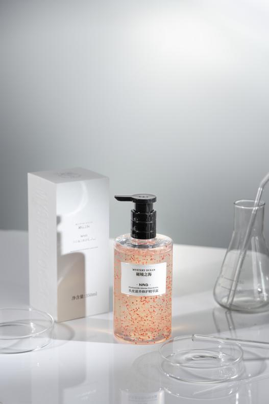 抗衰新纪元·从头开始 ——秘境之海玻色因精华液与NAD精萃露 开启头皮抗衰新篇章插图2