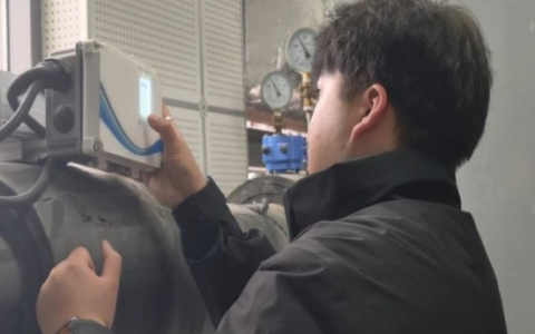 青春科创破局 万向学子研发“AI阀门”赋能智慧医疗节能升级