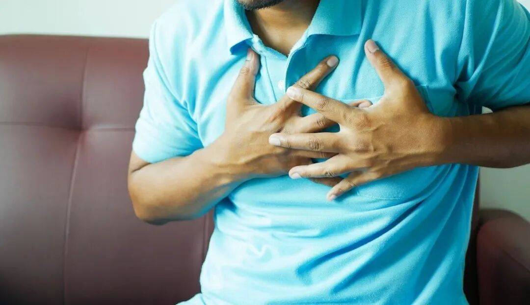 身体发出这些“求救信号”要立即休息！别忽视插图