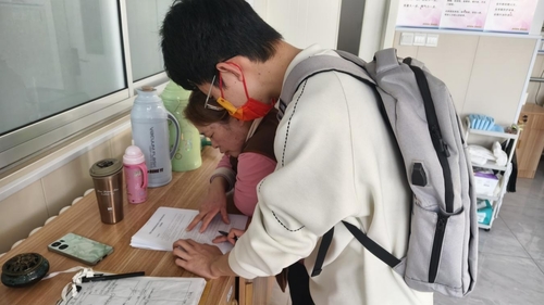 青岛理工大学人文与外国语学院“MCI忆守团”：以青春守护记忆，以科技温暖银龄插图4