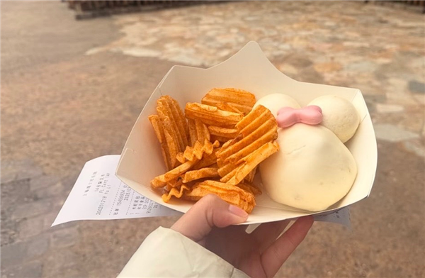 上海迪士尼十周年限定包子售70元遭吐槽插图