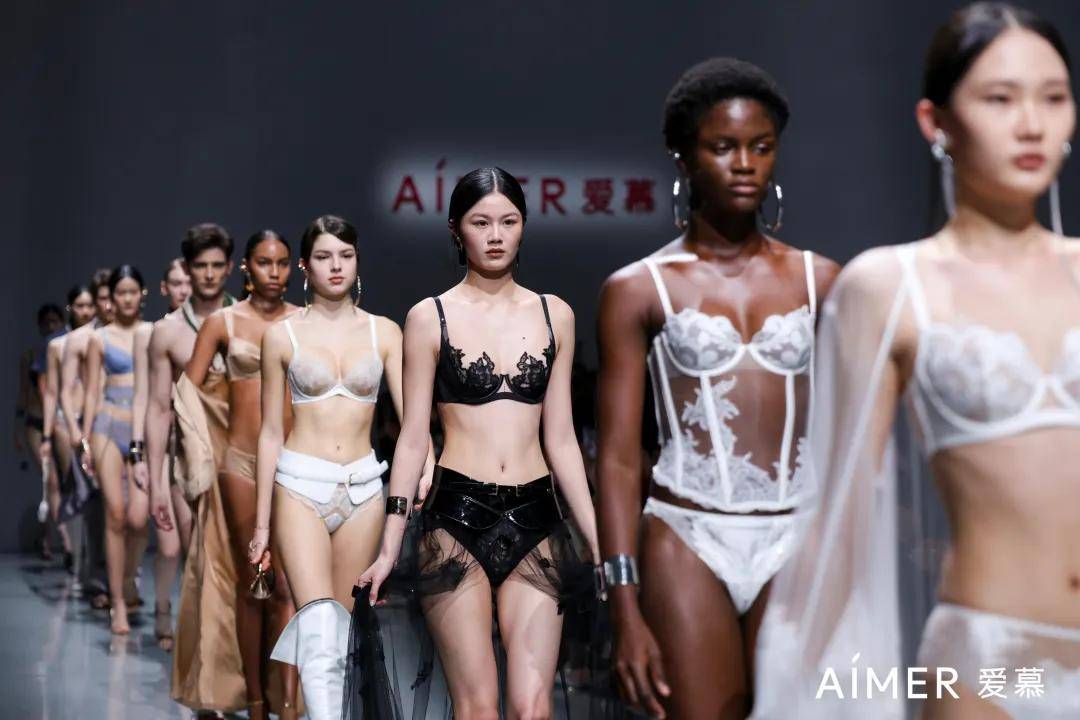 谁在定义我们怎么穿？爱慕开启了一件衣橱“配角”的逆袭插图11