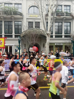 以奔跑赴春光，以戏剧遇百年——民众乐园书写城市新篇插图2