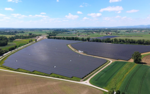 光伏出海迎“价值时代”，爱旭高性能产品领航