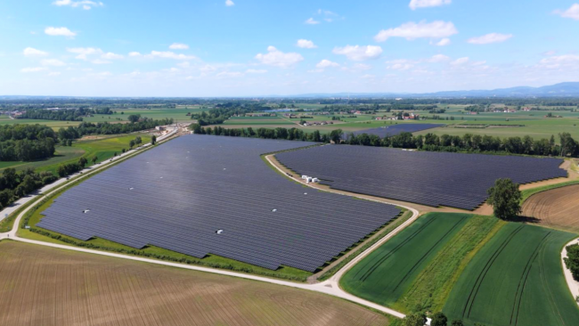 光伏出海迎“价值时代”，爱旭高性能产品领航