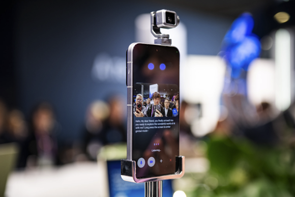 三年销售目标1000亿！京东与荣耀深化零售、物流、科技等多领域合作插图