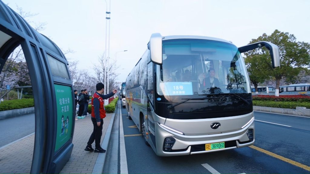 硬核实力铸口碑！苏州金龙新V系荣获“最畅销公路车型”插图2