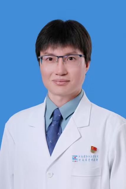 守脊梁 越山海 ——  记河南省洛阳正骨医院脊柱科医者朱文潇插图