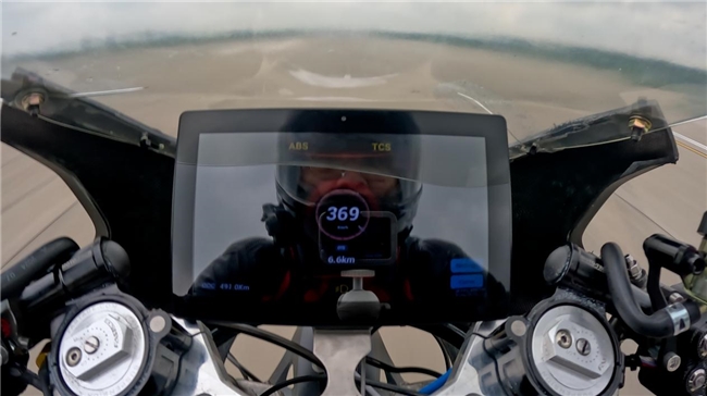 从155到369的进化论：首驱科技用一场机场试跑，改写中国电摩天花板插图1