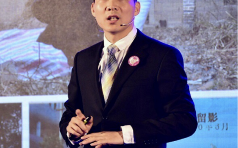 廿六载匠心铸峰一杆隐光耀世界——访隐藏式晾衣机发明人格峰李港