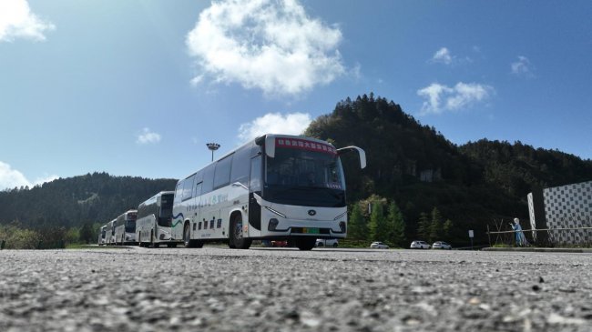 客旅新生态，共启新V来：苏州金龙精品战略重塑重庆出行新格局插图1