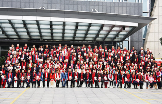 廿六载匠心铸峰一杆隐光耀世界——访隐藏式晾衣机发明人格峰李港插图4