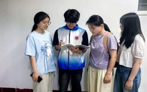 聊城大学商学院（质量学院）开展“深耕非遗沃土，智赋年画新生”社会实践活动