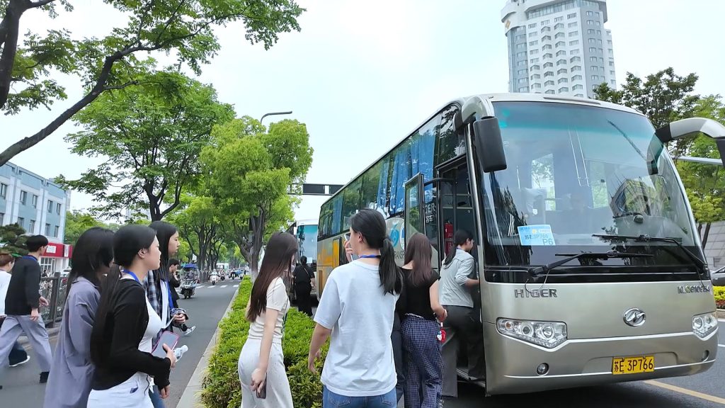 高光时刻！45辆苏州金龙海格客车圆满护航APEC贸易部长会议插图4