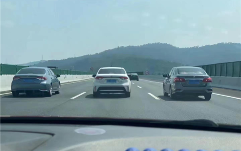 深圳开始电子抓拍“龟速车”：低于规定最低时速一次记3分、罚500
