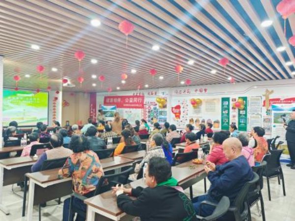 “健康相伴 公益同行 ”贵阳站第一期——岳阳新华达制药贵阳社区健康公益科普活动插图2