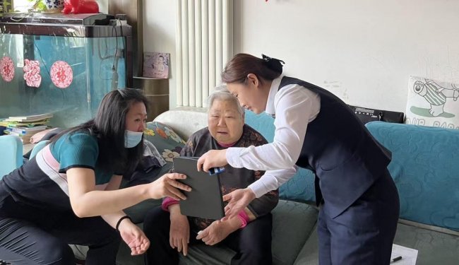 齐商银行临沂平邑支行：上门服务暖银龄 消保护航守民心插图