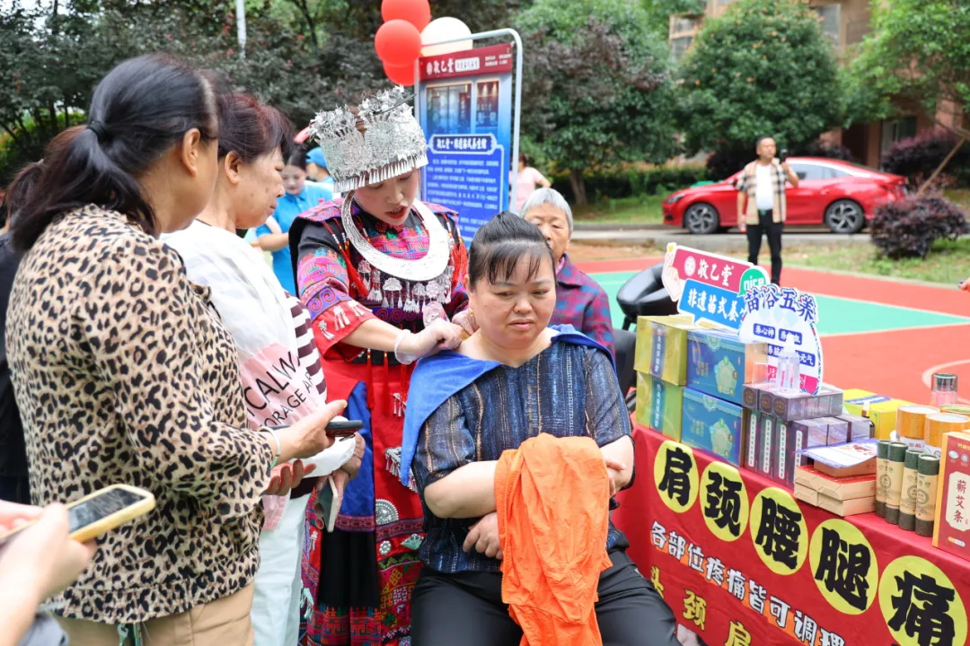雨邻有约护童心 洪塘社区携手竹海堂开启中医药奇妙游插图1
